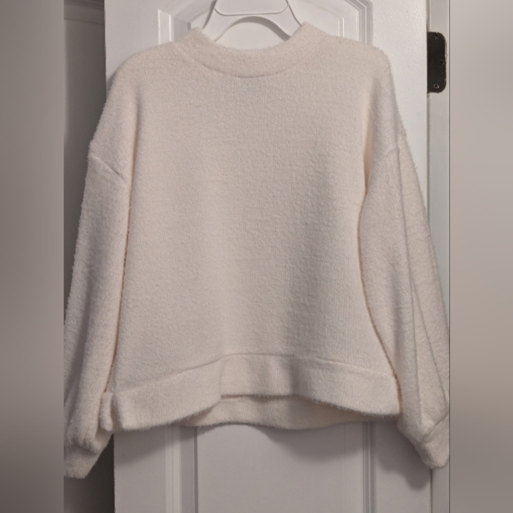 Old Navy Girls Cozy Cropped Cream Sweater Size XL(14-16) NWOT!